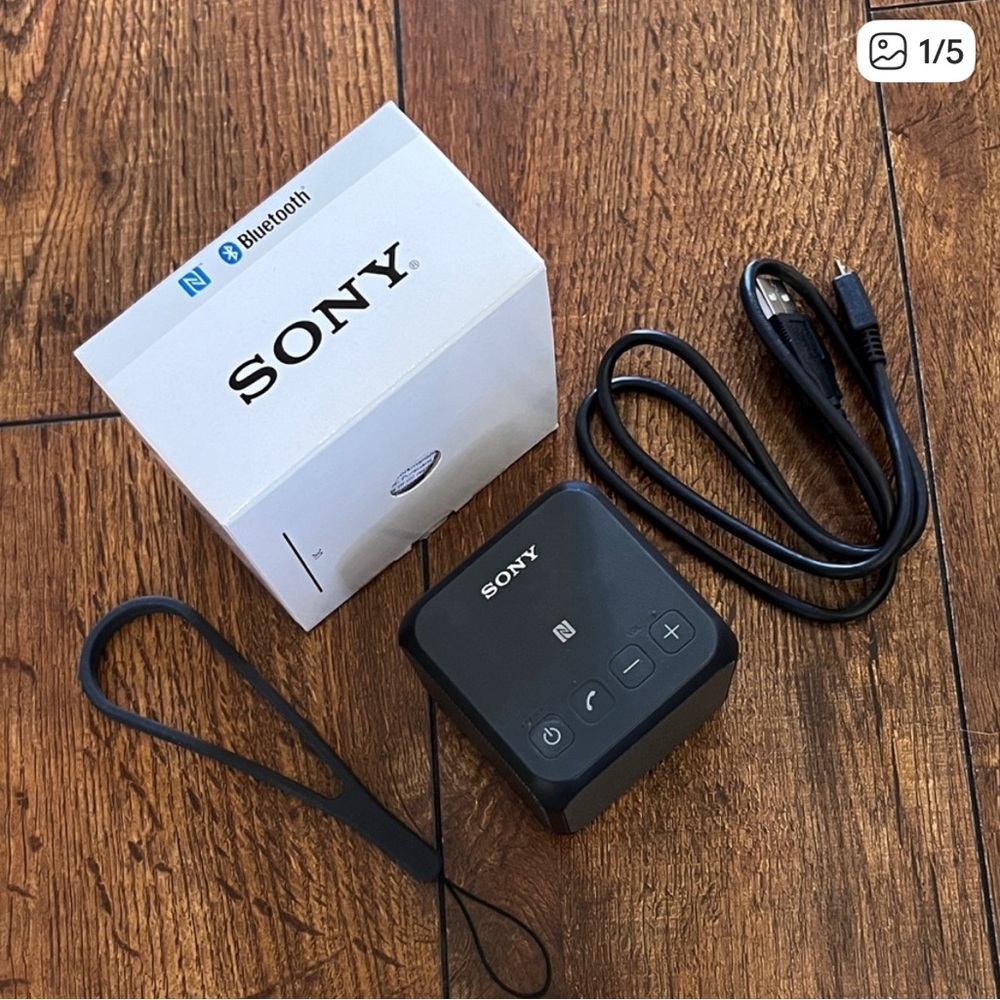 Sony SRS x11 Speaker - Picture 1 of 3